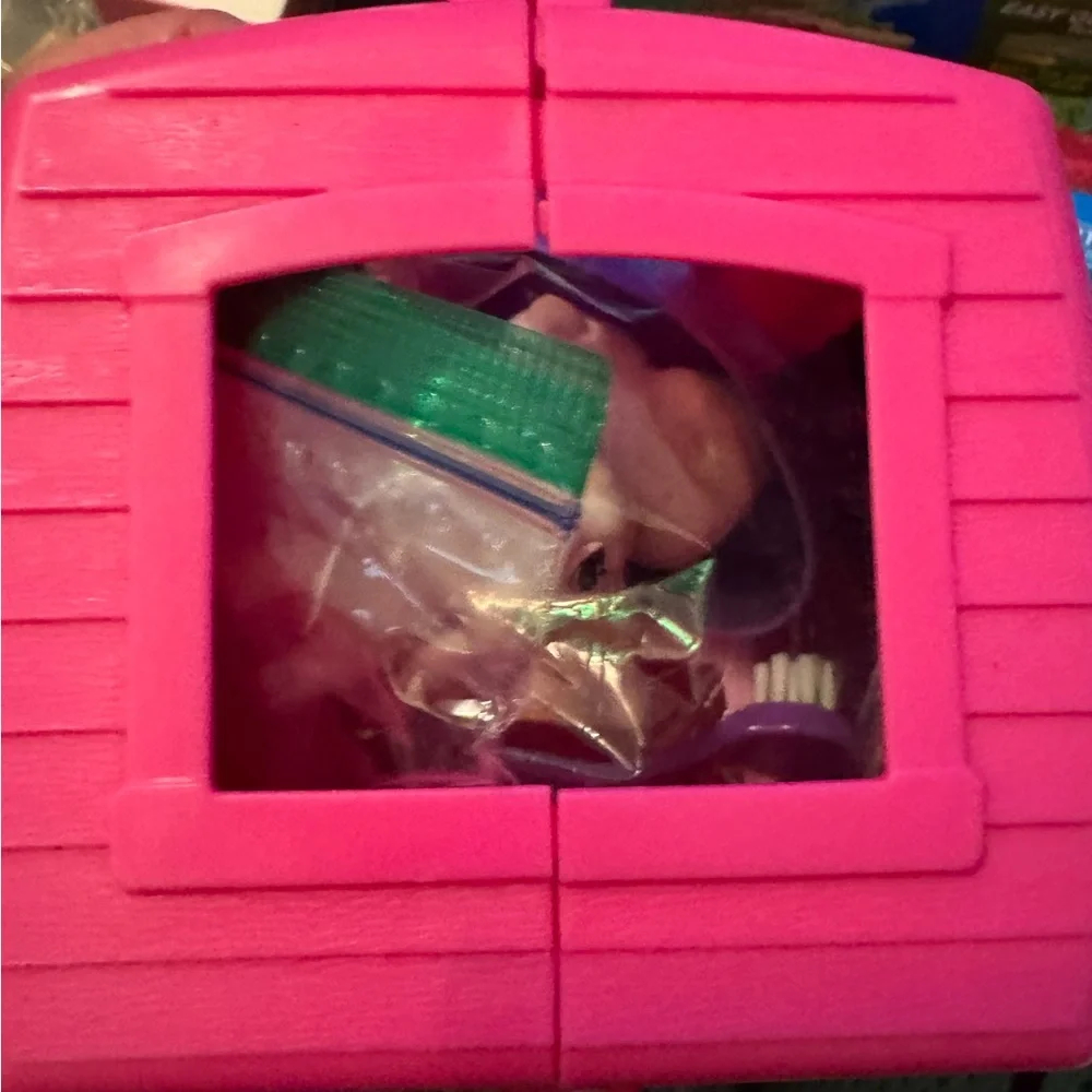 Crayola scribble & scrub pet salon w/ 3 pets (RETIRED)